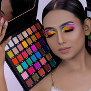 SHILLS EXCLUSIVE Mono Chrome Eyeshadow palette